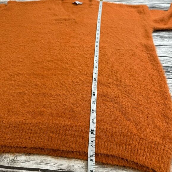 White Birch Women's Oversized Fit Fuzzy V Neck Sweater Burnt Orange M Med Medium - Picture 12 of 13